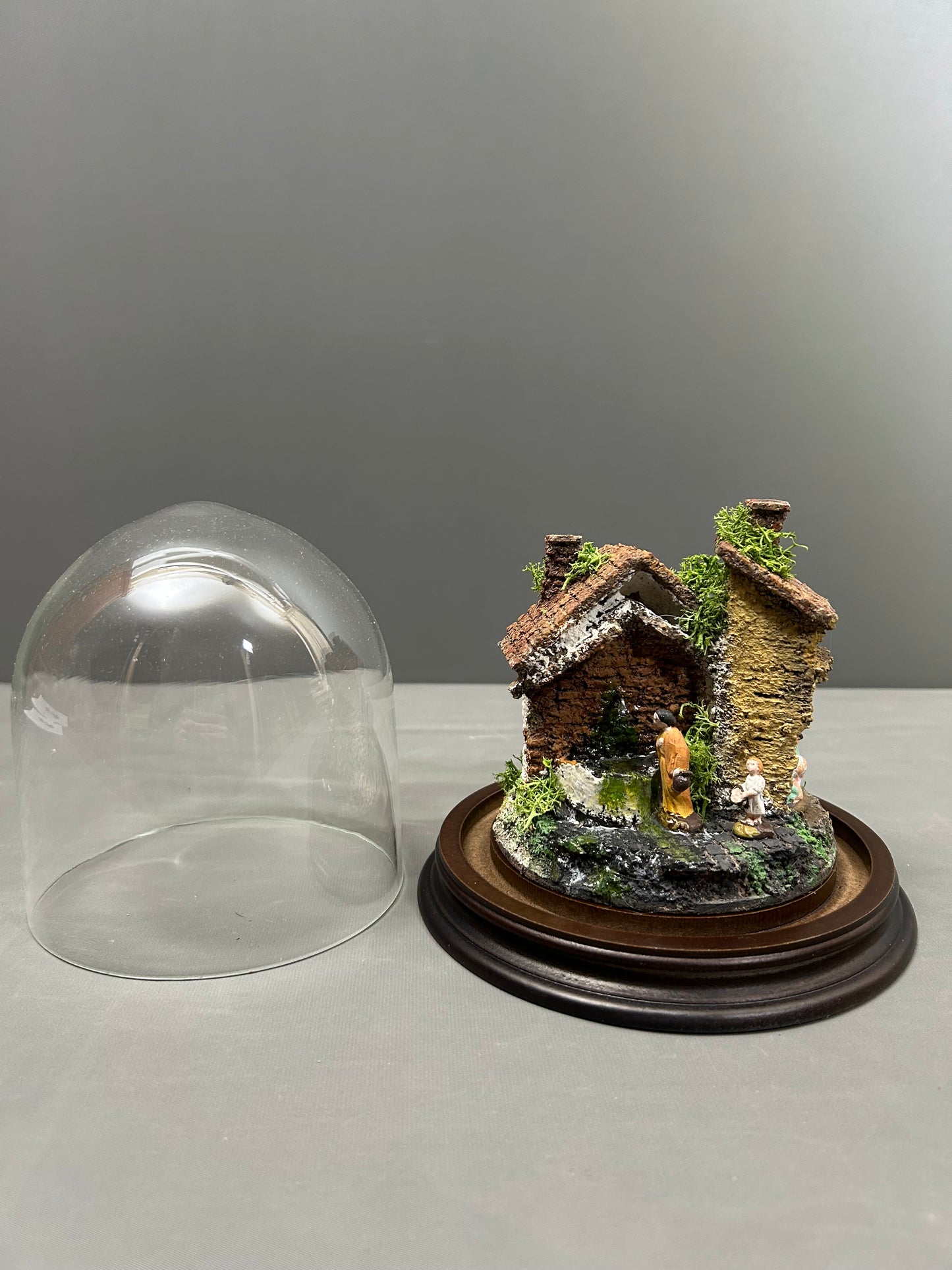 Presepe in campana di vetro mod 0100